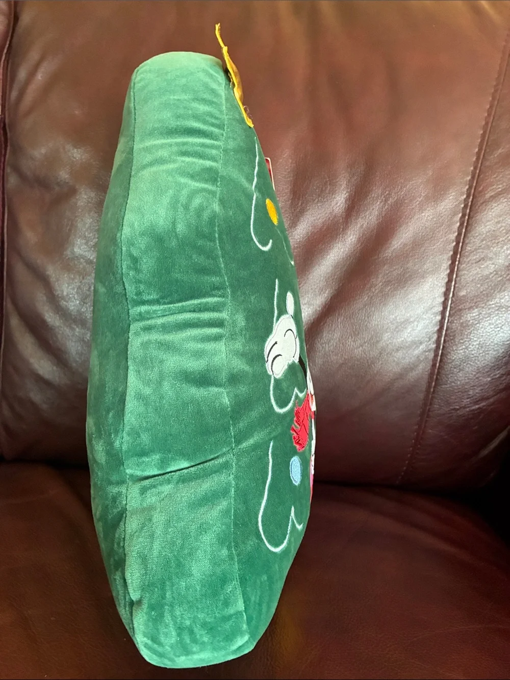 Disney/St. Nicholas Square - MICKEY MOUSE-CHRISTMAS TREE PILLOW